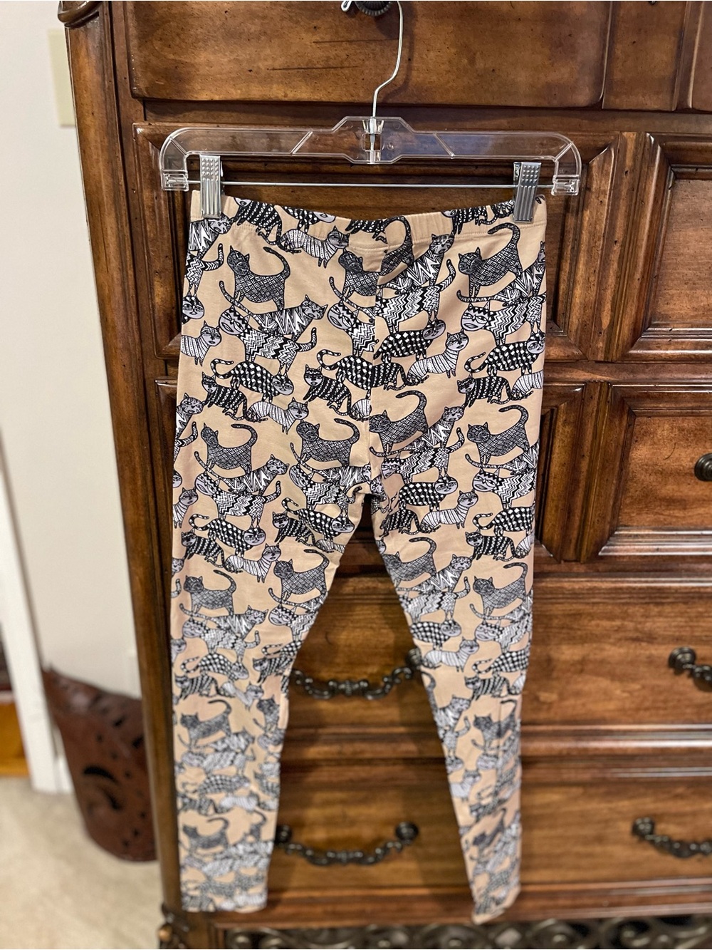 Nooworks Beige Leggings with Black Cat Print - Picture 3 of 4